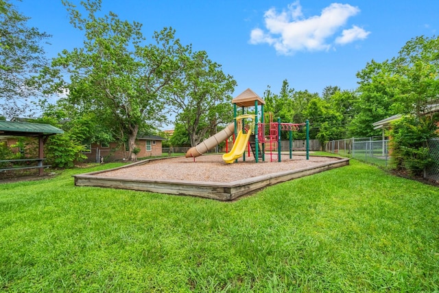 1702 Sheridan Dr, Baytown, TX 77520 - view of community play area