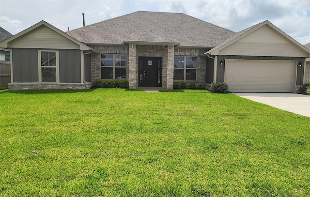 7 Greystone Ct, Angleton, TX 77515