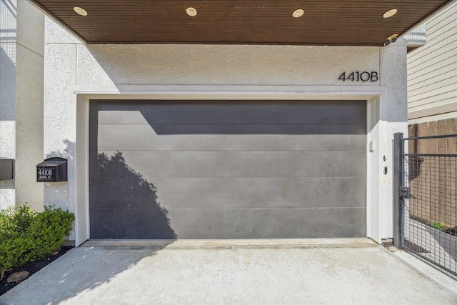 4410 Floyd St Unit B, Houston, TX 77007 - view of garage