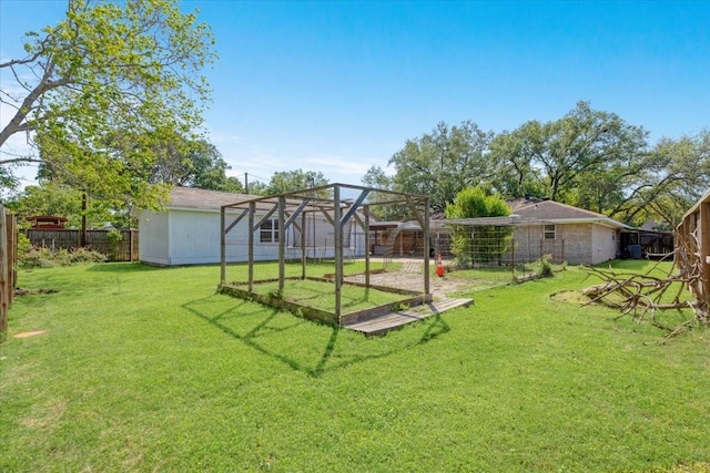 1004 Country Club Dr, Richmond, TX 77469 - view of yard with a fenced backyard