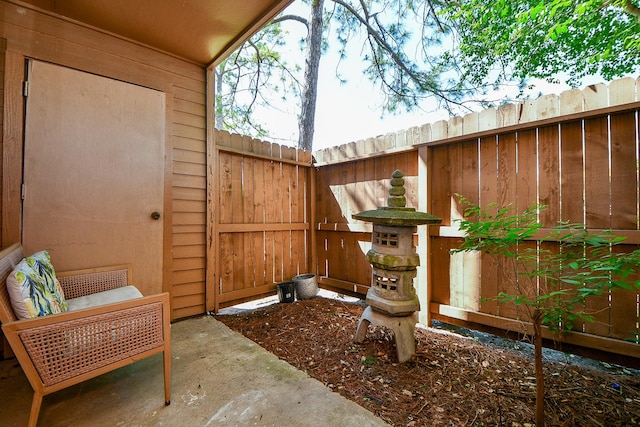 10555 Turtlewood Ct Unit 2606, Houston, TX 77072 - view of patio / terrace featuring fence