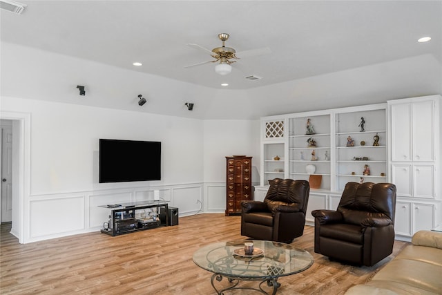 living area featuring recessed lighting, visible vents, wainscoting, light wood-style flooring, and ceiling fan