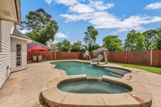 1003 Highland Woods Dr, Highlands, TX 77562 - photo 2