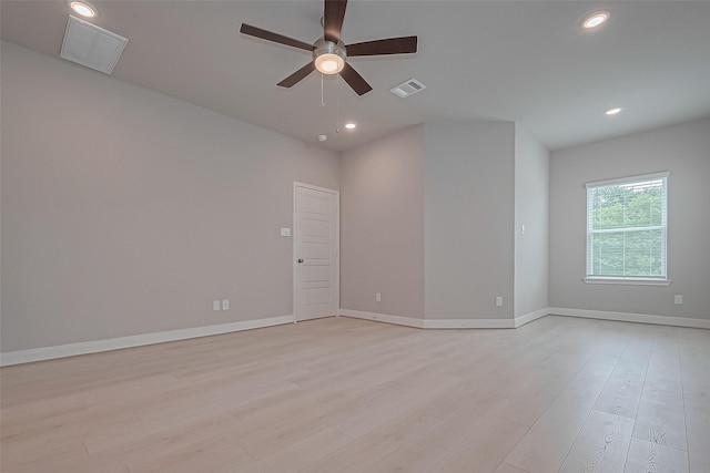 8915 Grovner Pl, Houston, TX 77055 - empty room with a ceiling fan, light wood-type flooring, recessed lighting, and baseboards