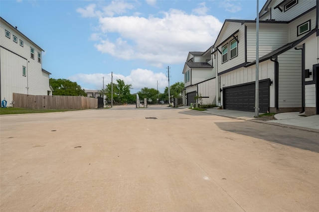 1611 Regents Gate Ct, Houston, TX 77055 - view of road