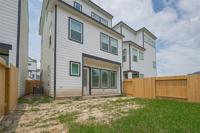 8928 Covenant Pl, Houston, TX 77055 - back of property featuring a fenced backyard and cooling unit