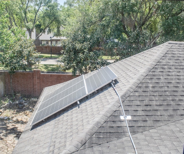 3222 Serene Oak Dr, Sugar Land, TX 77478 - exterior view of a shingled roof