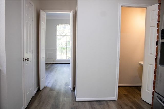 3222 Serene Oak Dr, Sugar Land, TX 77478 - hall with wood finished floors and baseboards