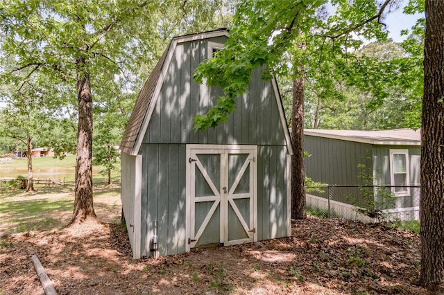 301 Chestnut Bnd, Huntsville, TX 77320 - view of shed with fence