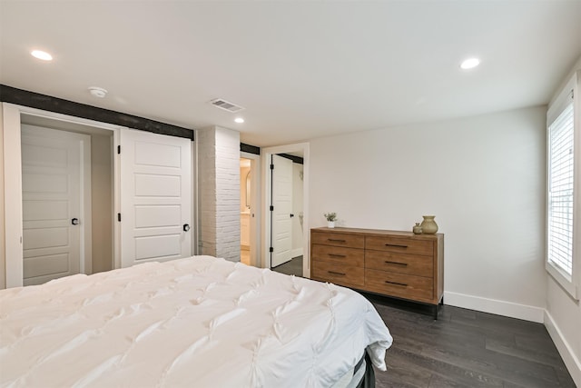 bedroom featuring baseboards, recessed lighting, visible vents, and dark wood-type flooring