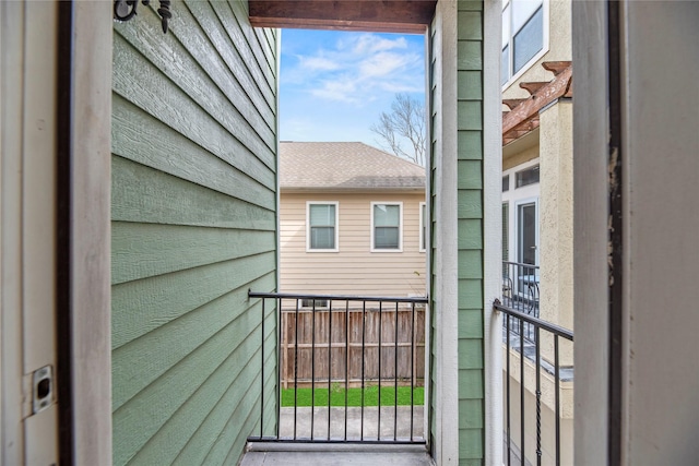 5329 Kansas St, Houston, TX 77007 - view of balcony
