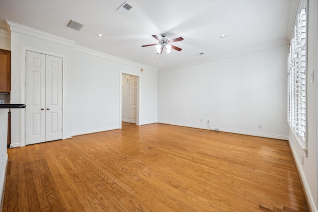 interior space with visible vents, baseboards, recessed lighting, light wood finished floors, and a ceiling fan