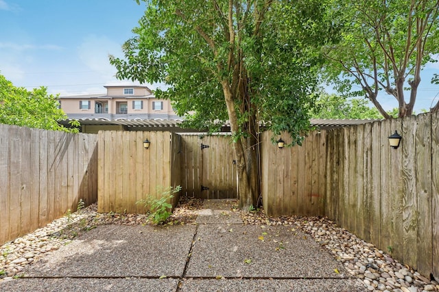 7463 Brompton St Unit 7463, Houston, TX 77025 - view of fenced backyard