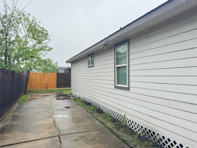 3060 Noble St, Houston, TX 77026 - view of home's exterior featuring fence