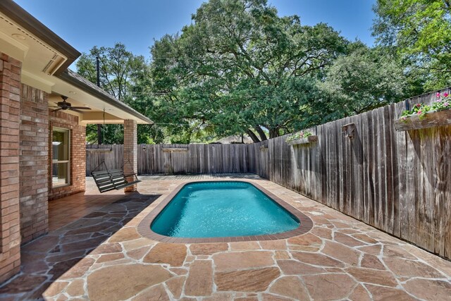 2206 Creekwood Ln, Brenham, TX 77833 - photo 4