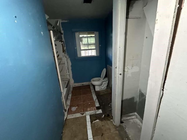 706 Gulf, San Antonio, TX 78202 - bathroom with toilet