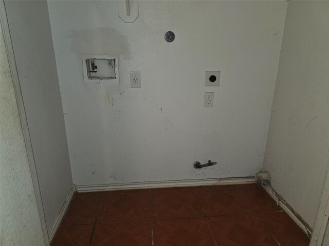 washroom with hookup for a gas dryer, electric dryer hookup, laundry area, and washer hookup