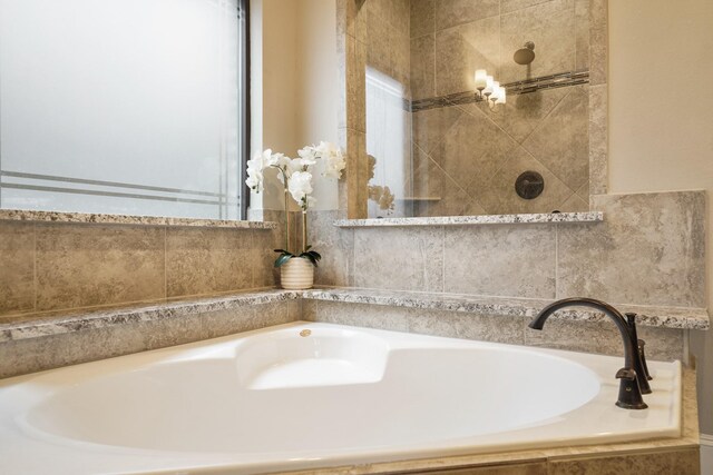3225 Summer Tanager Ln, Manvel, TX 77578 - full bath with a garden tub