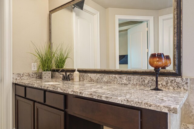 3225 Summer Tanager Ln, Manvel, TX 77578 - bathroom featuring vanity