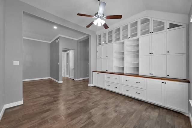 114 Winecup Cir, Montgomery, TX 77316 - mudroom with crown molding, dark wood finished floors, baseboards, and a ceiling fan
