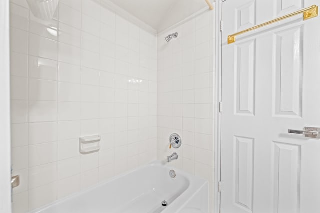 6214 Laguna Del Rey Dr, Houston, TX 77041 - full bathroom featuring bathtub / shower combination