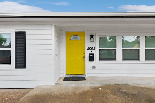 view of entrance to property