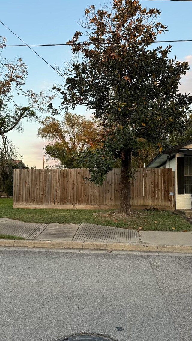 1212 Bringhurst St, Houston, TX 77020