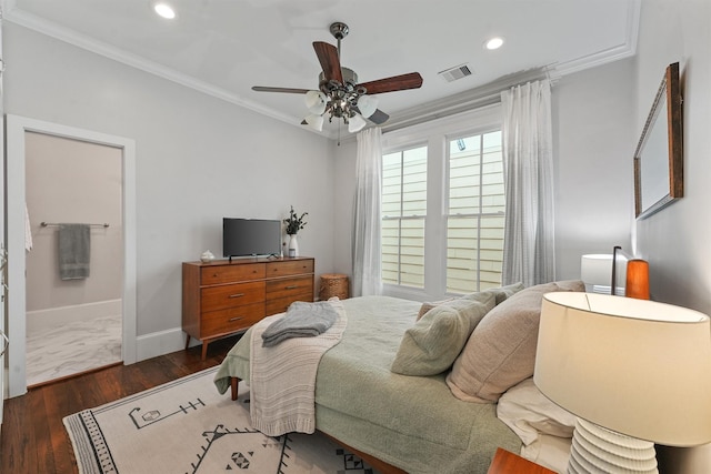 bedroom featuring baseboards, visible vents, recessed lighting, wood finished floors, and ornamental molding