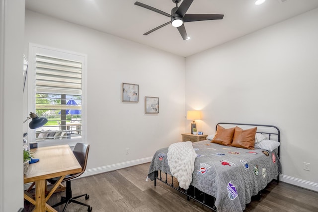 bedroom featuring baseboards, a ceiling fan, recessed lighting, and wood finished floors