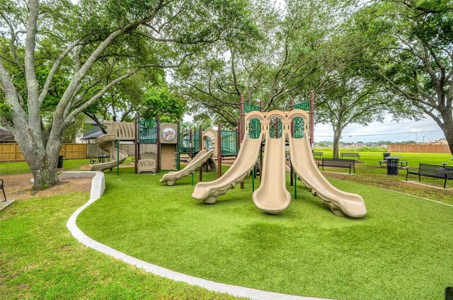 7914 Ludington, Houston, TX 77071 - view of communal playground