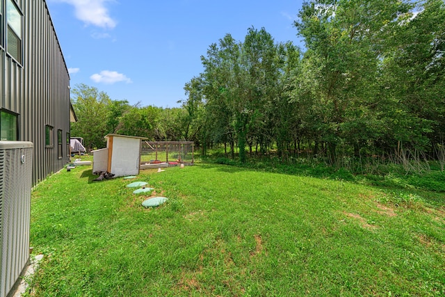 view of yard with cooling unit
