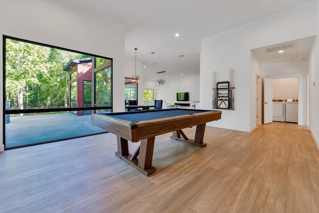 11571 Robin Ln, Conroe, TX 77303 - recreation room with washer and clothes dryer, light wood-type flooring, visible vents, recessed lighting, and pool table