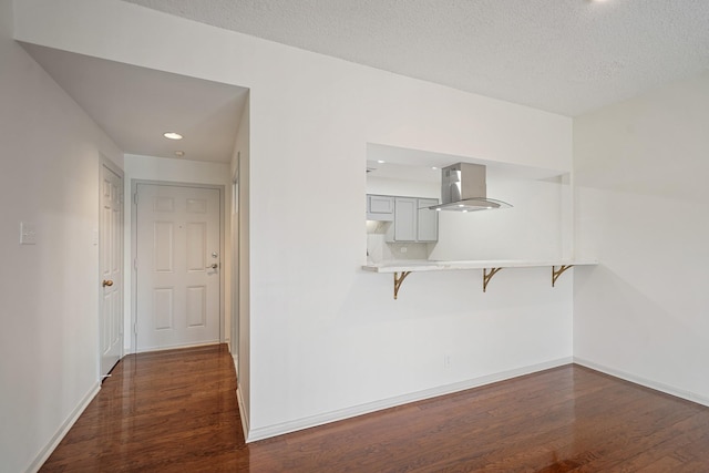 661 Bering Dr Unit 301, Houston, TX 77057 - interior space featuring dark wood finished floors, baseboards, recessed lighting, and a textured ceiling