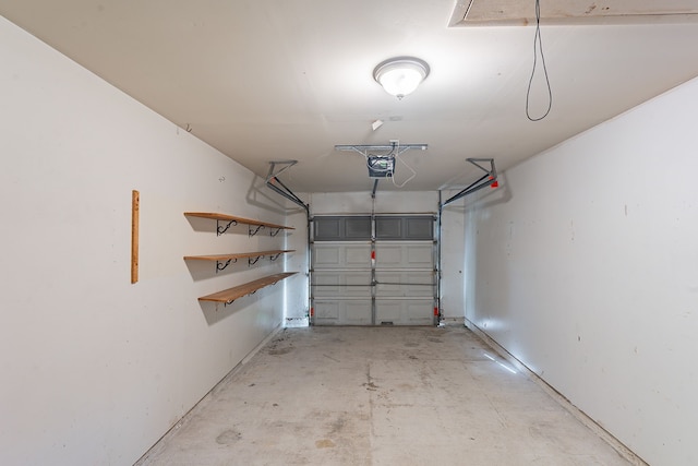 12626 Lacey Crest Dr, Houston, TX 77070 - garage featuring a garage door opener