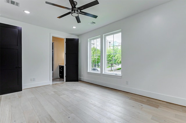 1907 Lauderdale St, Houston, TX 77030 - unfurnished bedroom with visible vents, recessed lighting, and baseboards