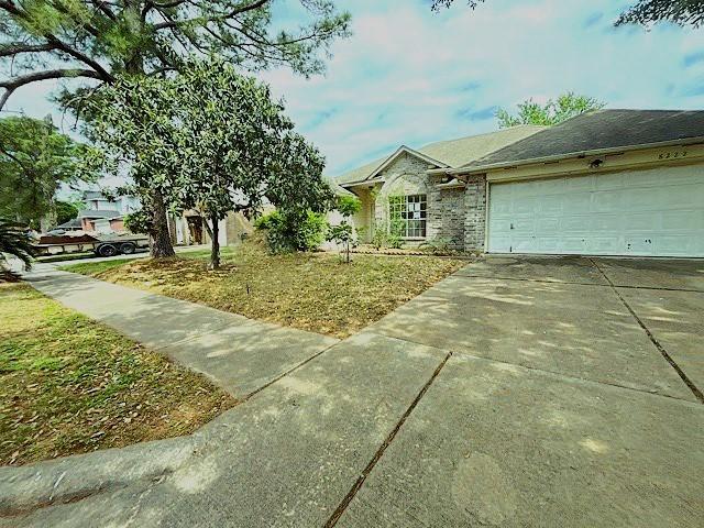 8222 Holmwood Dr, Houston, TX 77040 - photo 1