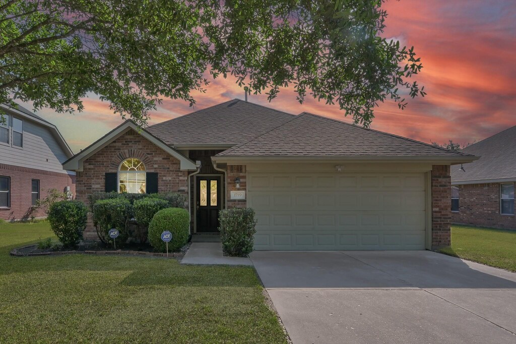 1719 Fall Forest Ct, Conroe, TX 77301 - photo 1