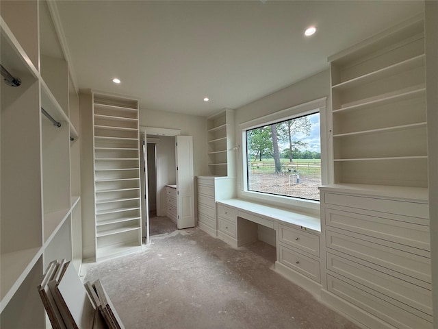 15420 Highlander Ct, Montgomery, TX 77356 - spacious closet featuring built in study area