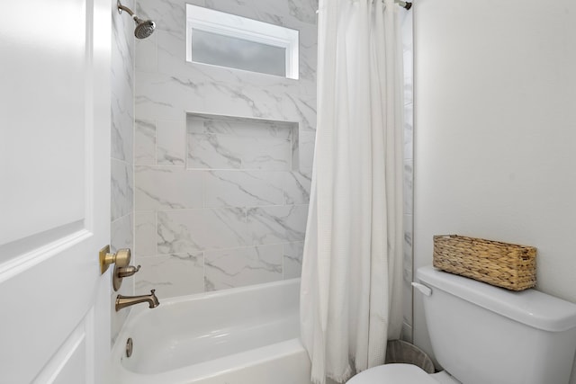 805 Fisher St Unit B, Houston, TX 77018 - bathroom with shower / bathtub combination with curtain and toilet