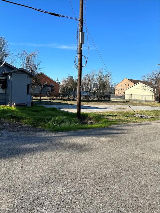 2406 Delano St, Houston, TX 77004 - view of street