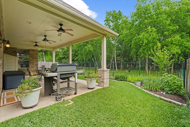 13115 Parkbrook Way Ln, Sugar Land, TX 77498 - view of yard featuring a patio area and a ceiling fan