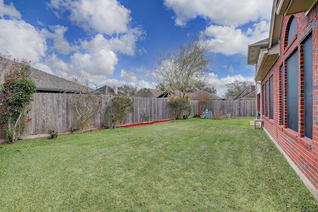 3126 Pebble Bay Dr, League City, TX 77573 - view of yard featuring a fenced backyard