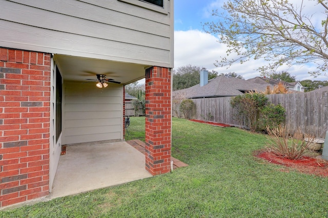 3126 Pebble Bay Dr, League City, TX 77573 - view of yard with fence, a ceiling fan, and a patio