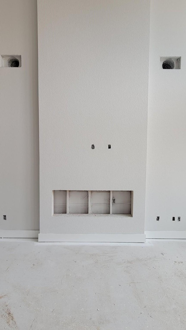 21806 Gateway Arch Dr, Porter, TX 77365 - detailed view of concrete flooring