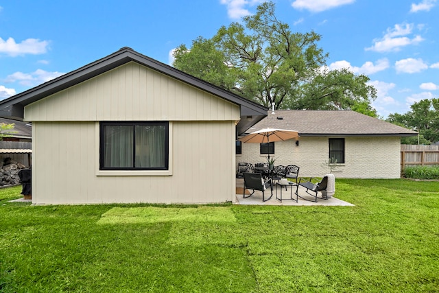 5301 Nina Lee Ln, Houston, TX 77092 - back of property featuring a patio