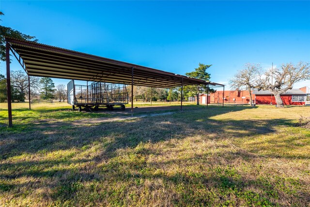 5606 S US Highway 77, Warda, TX 78960 - view of yard