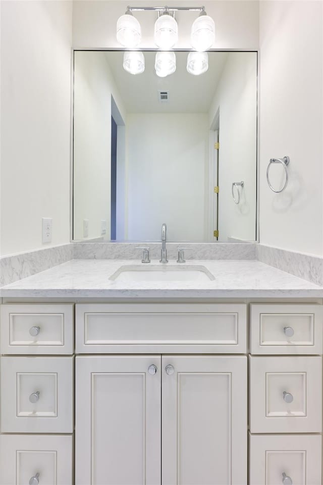 1570 Cheshire Ln, Houston, TX 77018 - bathroom featuring vanity