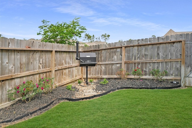 14924 Scarlet Branch Dr, Conroe, TX 77302 - view of yard with a fenced backyard