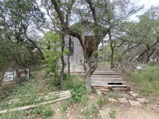 surrounding community with stairs