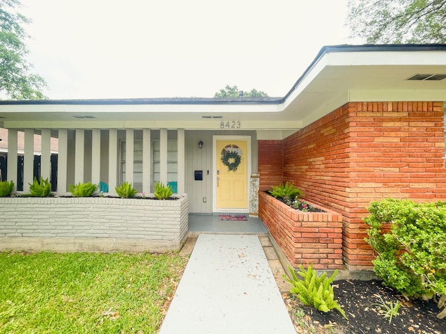 8423 Glen Valley Dr, Houston, TX 77061 - view of property entrance